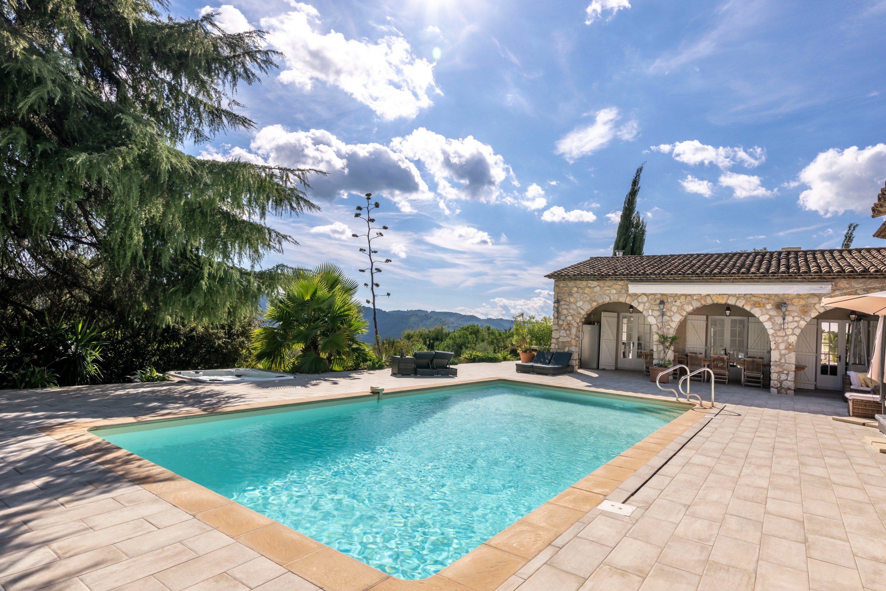 Renovated provençal bastide with panoramic views in Peymeinade - 物件實景