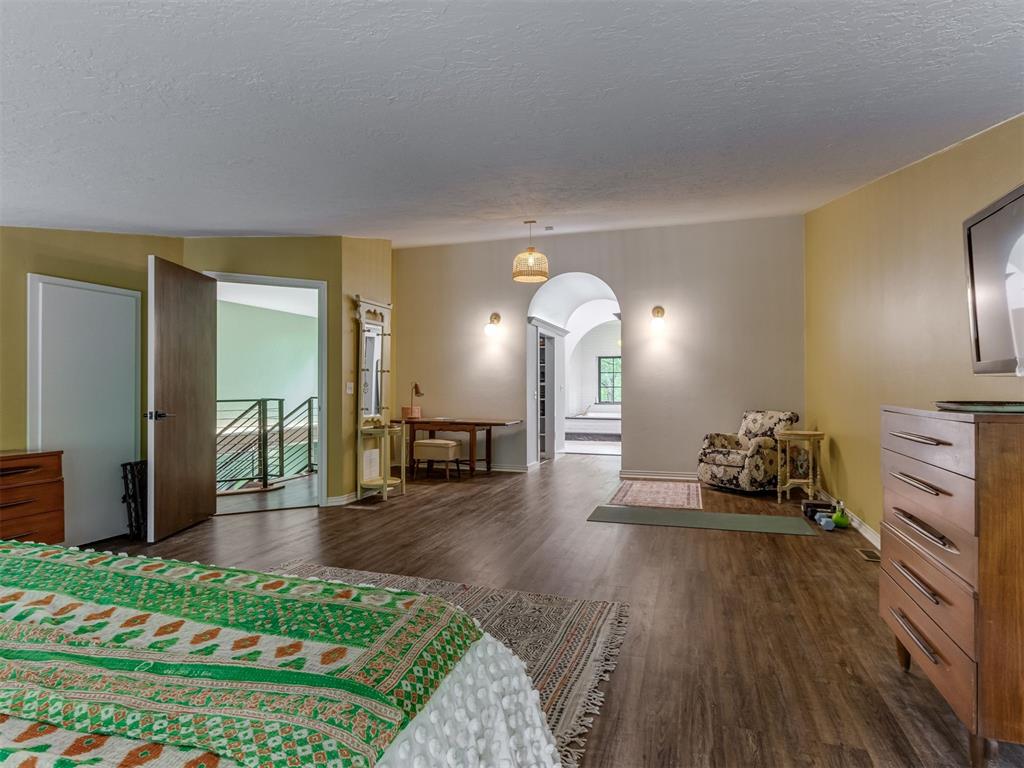 Oklahoma City, Oklahoma, 73131, United States, 4 Bedrooms Bedrooms, ,5 BathroomsBathrooms,Residential,For Sale,1919508