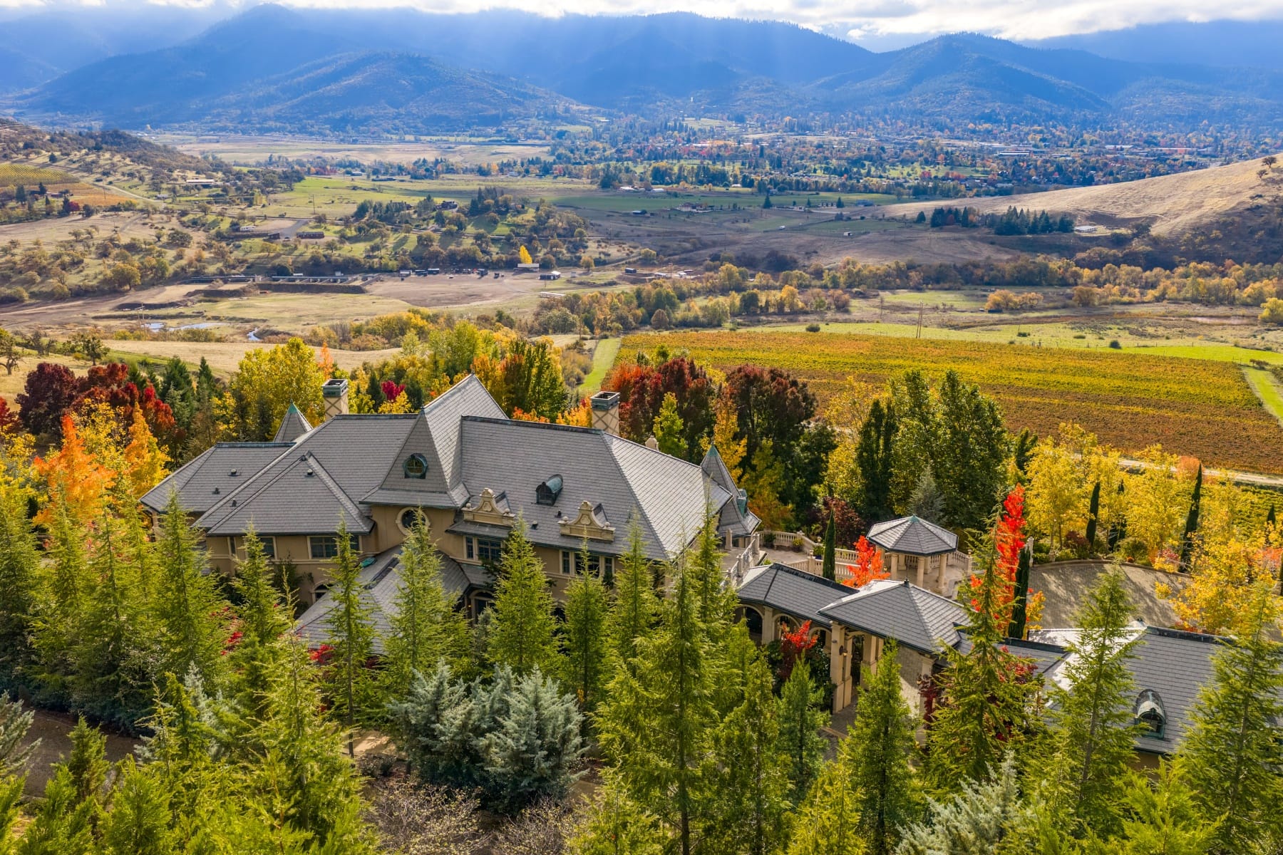  200 Belle Fiore Lane Ashland, OR 97520 - 物件實景