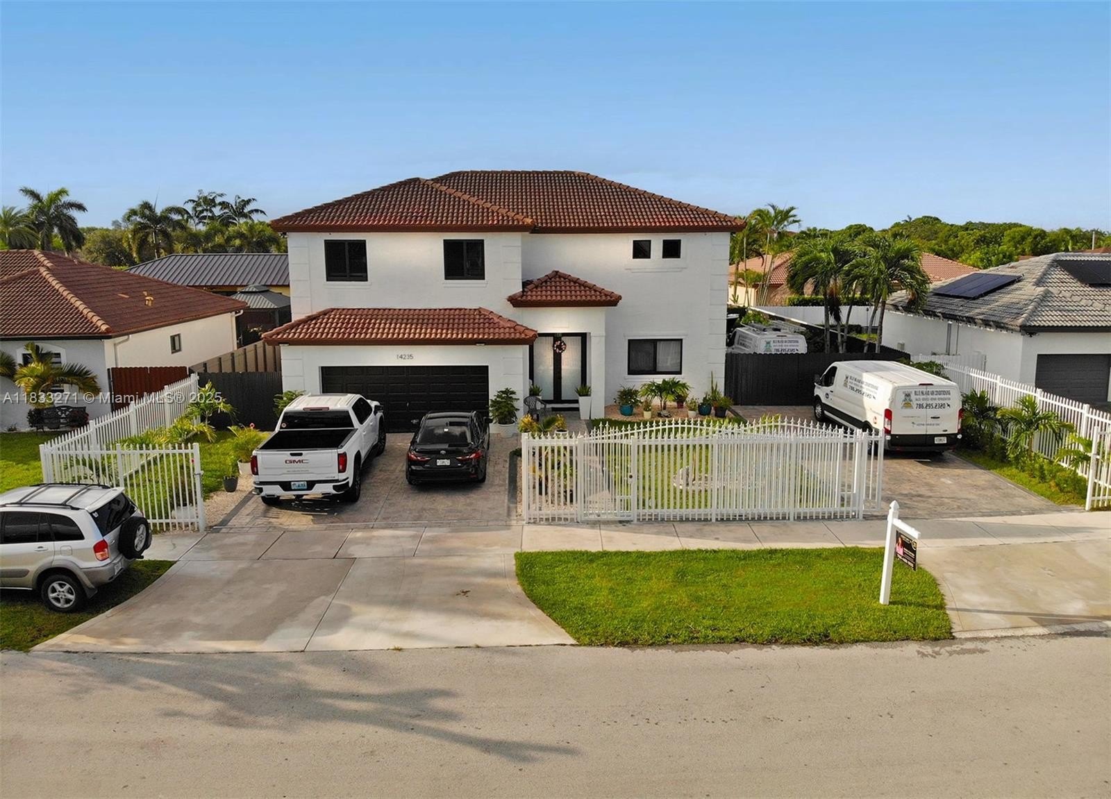 Homestead, Florida, 33033, United States, 5 Bedrooms Bedrooms, ,3 BathroomsBathrooms,Residential,For Sale,1937338