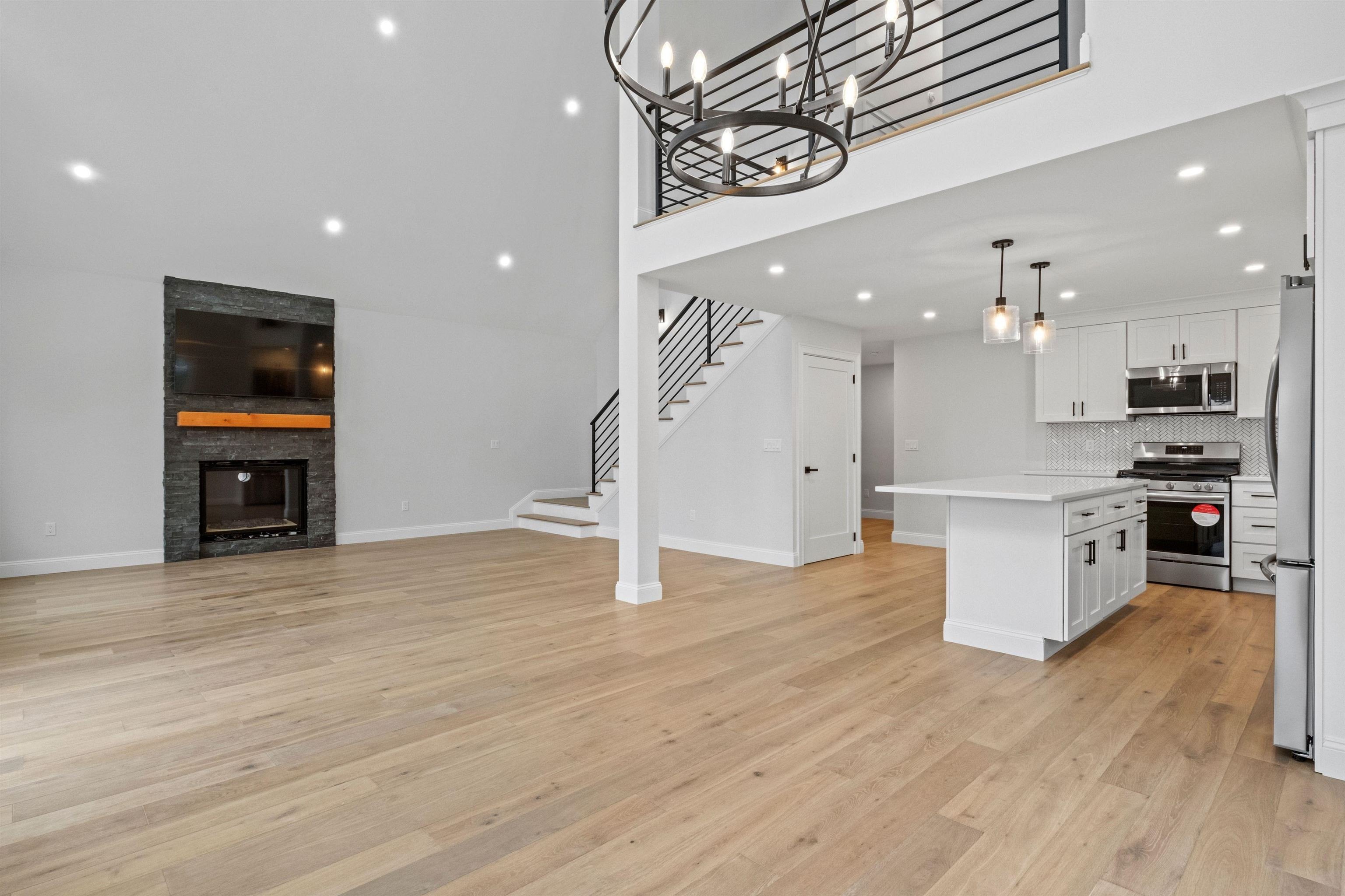 Thornton, New Hampshire, 03285, United States, 3 Bedrooms Bedrooms, ,3 BathroomsBathrooms,Residential,For Sale,1928868