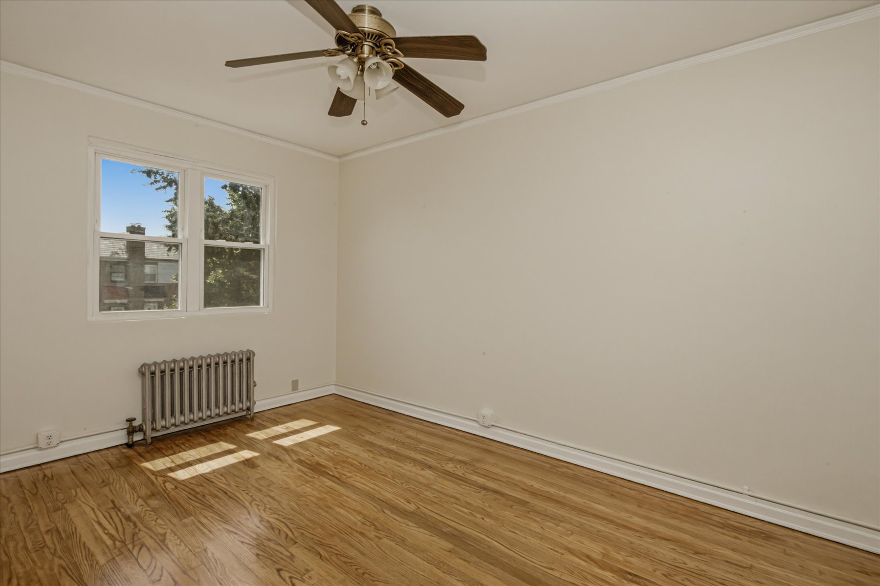  20-46 26th Street, Astoria, NY, 11105 - 物件實景