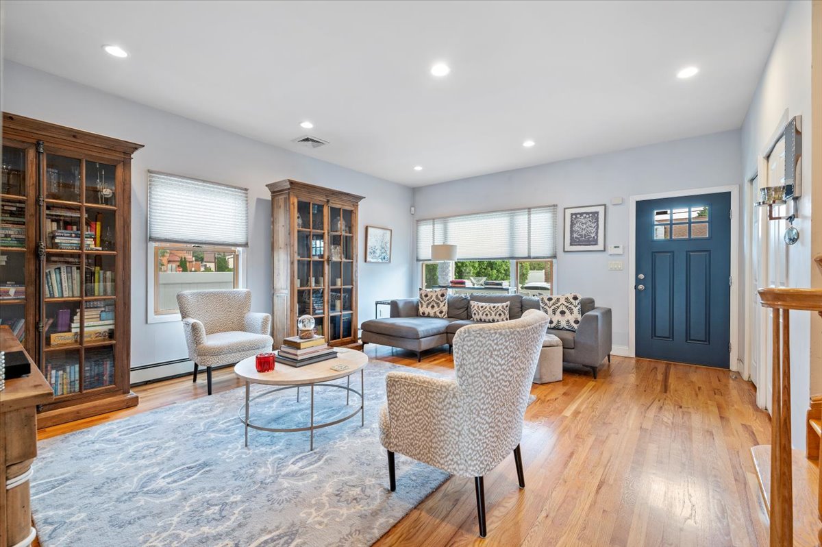 Bethpage, New York, 11714, United States, 4 Bedrooms Bedrooms, ,3 BathroomsBathrooms,Residential,For Sale,1905713