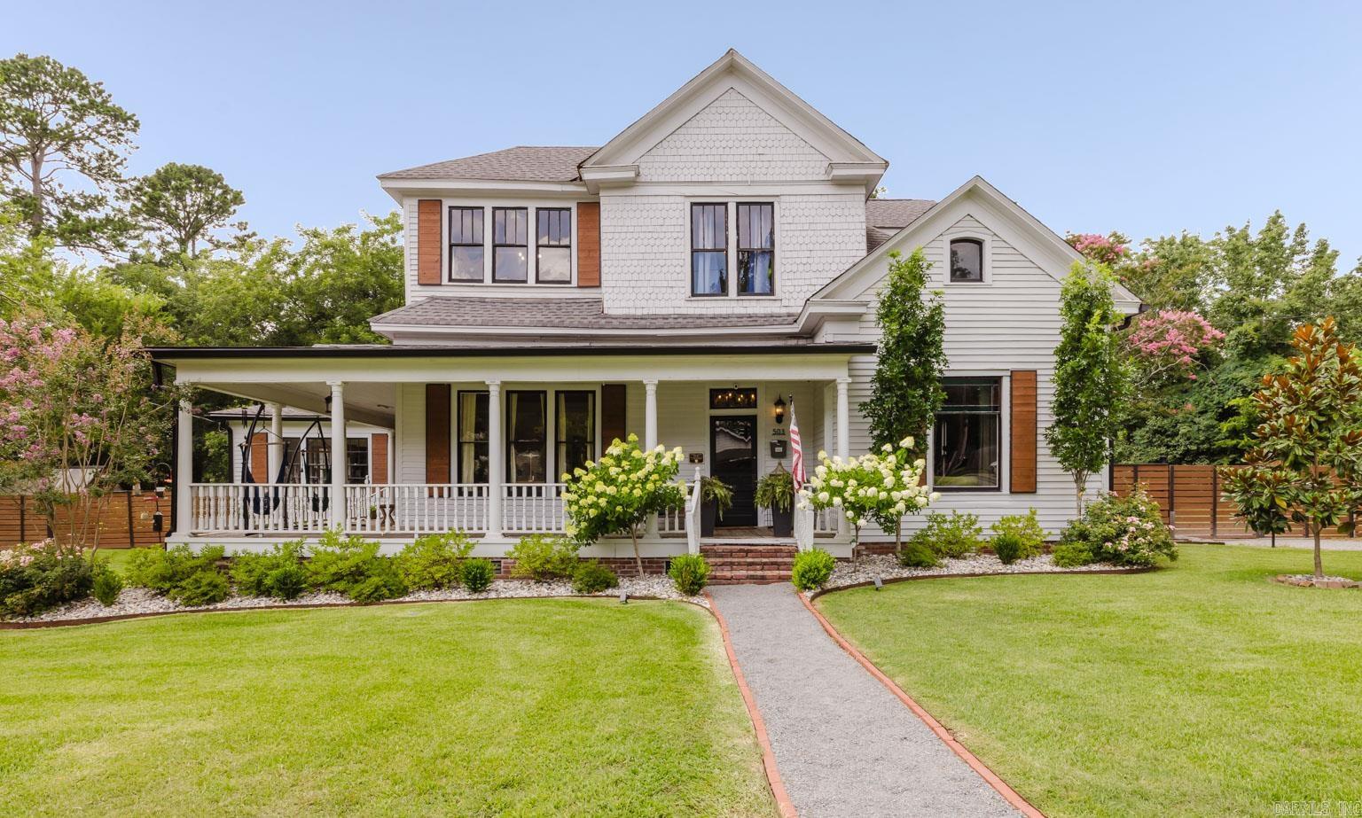 Benton, Arkansas, 72015, United States, 5 Bedrooms Bedrooms, ,3 BathroomsBathrooms,Residential,For Sale,1981818