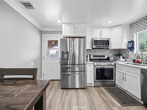 La Habra, California, 90631, United States, 2 Bedrooms Bedrooms, ,1 BathroomBathrooms,Residential,For Sale,1974180