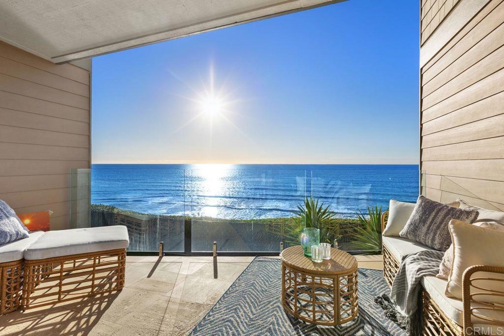 Encinitas, California, 92024, United States, 2 Bedrooms Bedrooms, ,3 BathroomsBathrooms,Residential,For Sale,1997008