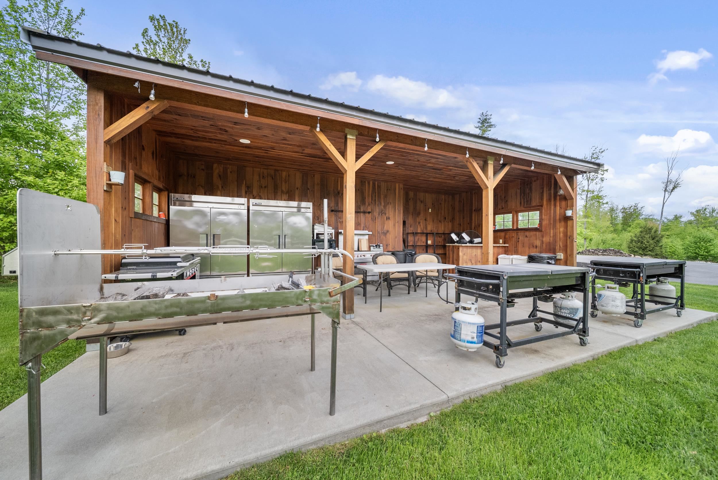 Francestown, New Hampshire, 03043, United States, 5 Bedrooms Bedrooms, ,4 BathroomsBathrooms,Residential,For Sale,1827172