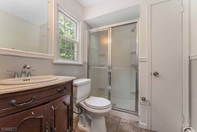Bridgewater Twp., New Jersey, 08807, United States, 4 Bedrooms Bedrooms, ,3 BathroomsBathrooms,Residential,For Sale,1867393