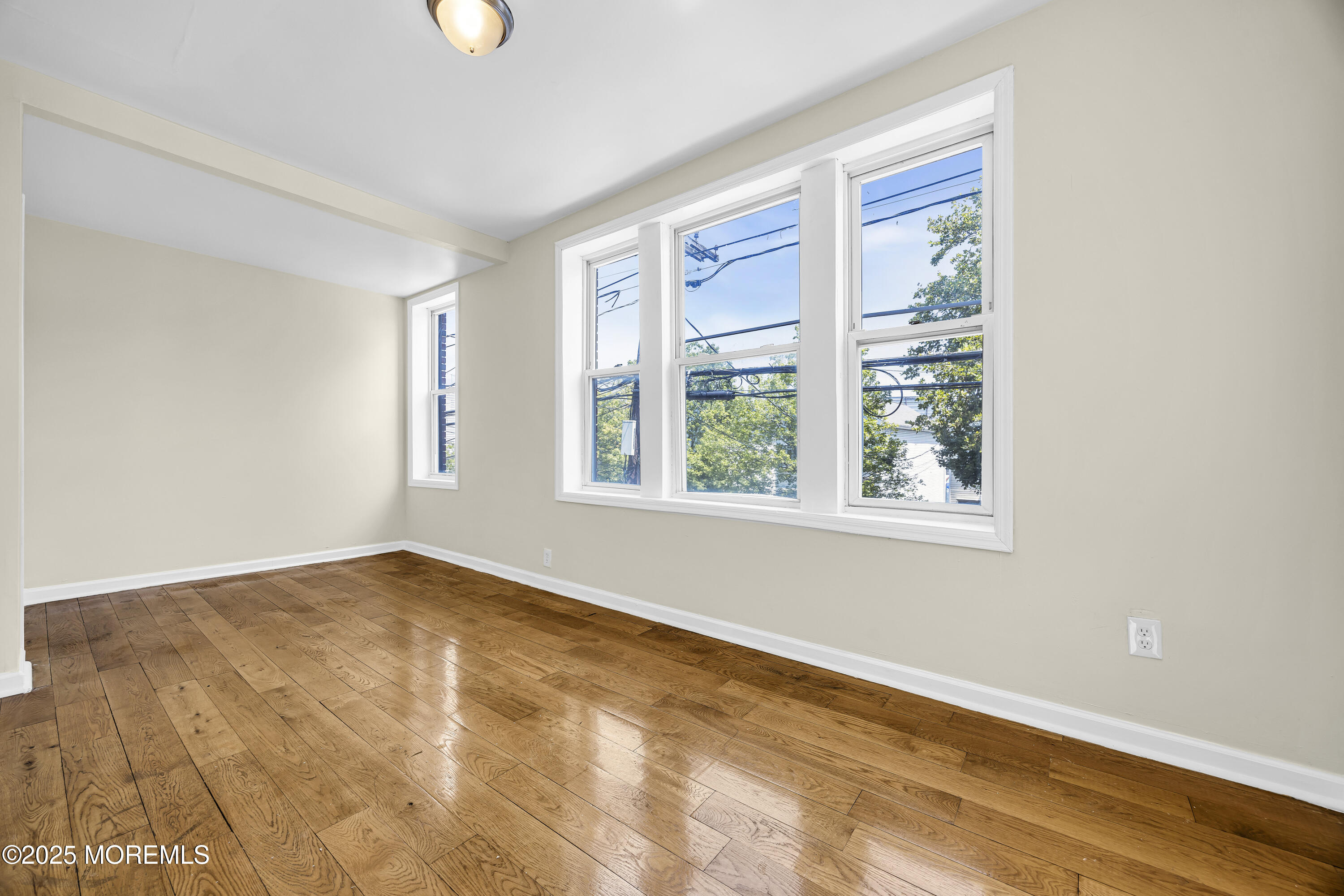 Newark, New Jersey, 07104, United States, 7 Bedrooms Bedrooms, ,3 BathroomsBathrooms,Residential,For Sale,1915900