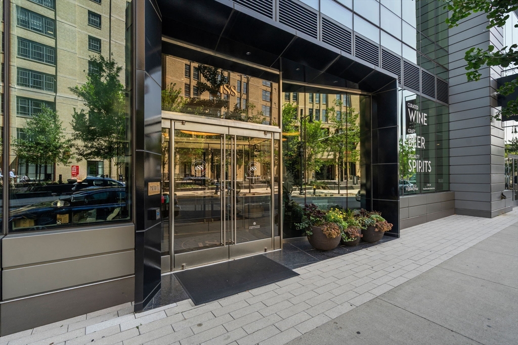 Boston, Massachusetts, 02215, United States, 1 Bedroom Bedrooms, ,1 BathroomBathrooms,Residential,For Sale,1938764