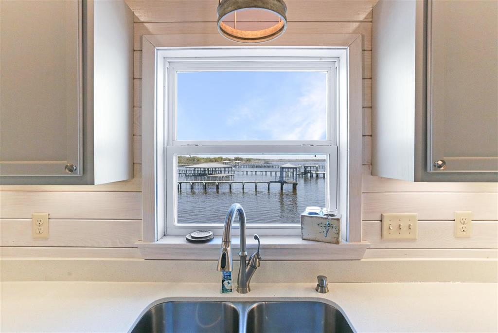 Lake Charles, Louisiana, 70607, United States, 1 Bedroom Bedrooms, ,2 BathroomsBathrooms,Residential,For Sale,2028404