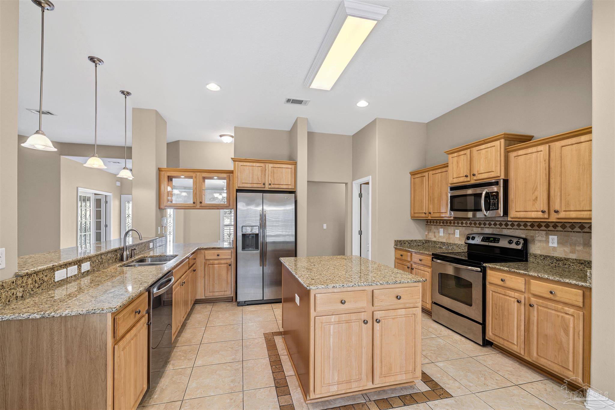 Navarre, Florida, 32566, United States, 4 Bedrooms Bedrooms, ,3 BathroomsBathrooms,Residential,For Sale,1892074