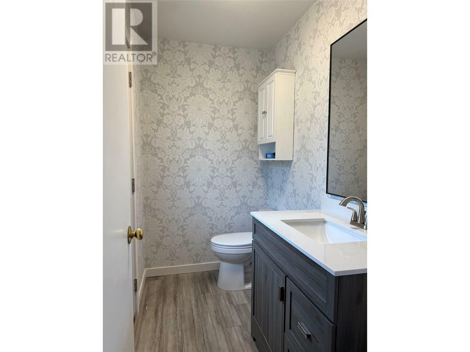 KAMLOOPS, British Columbia, V2H 1L4, CA, 4 Bedrooms Bedrooms, ,2 BathroomsBathrooms,Residential,For Sale,1874935