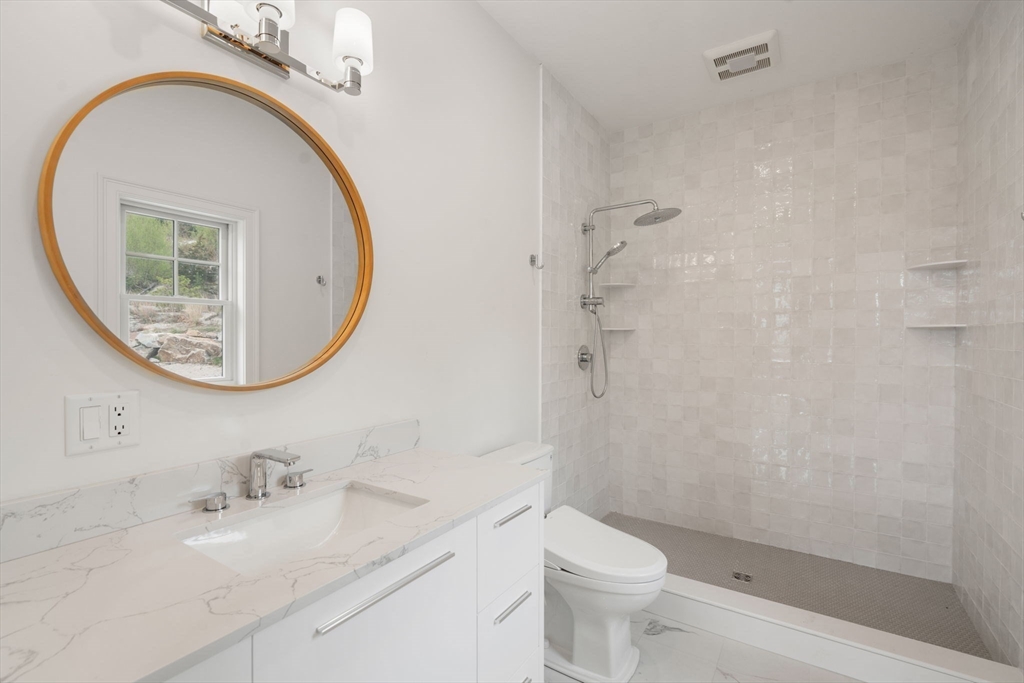 Gloucester, Massachusetts, 01930, United States, 4 Bedrooms Bedrooms, ,5 BathroomsBathrooms,Residential,For Sale,1804807
