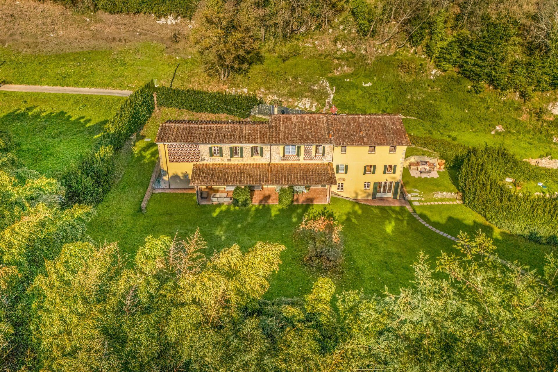 Camaiore, Lucca, 55041, IT, 10 Bedrooms Bedrooms, ,11 BathroomsBathrooms,Residential,For Sale,1991599