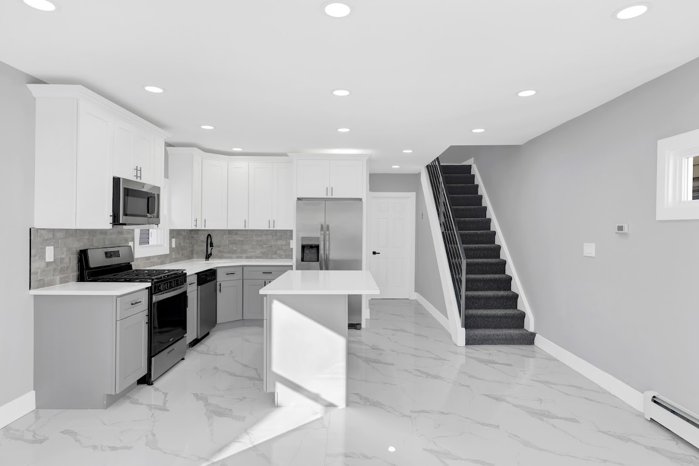 Queens Village, New York, 11429, United States, 4 Bedrooms Bedrooms, ,3 BathroomsBathrooms,Residential,For Sale,2005835