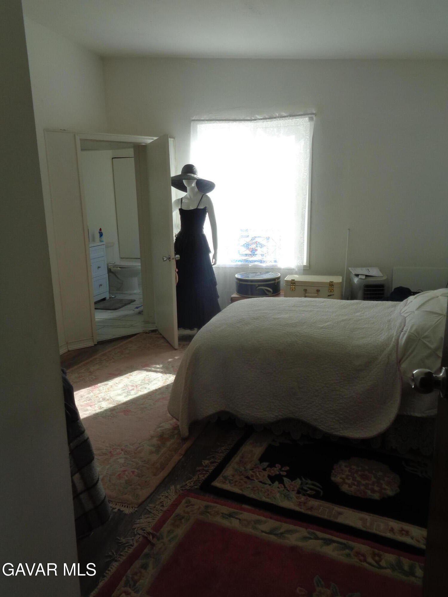 Littlerock, California, 93543, United States, 5 Bedrooms Bedrooms, ,1 BathroomBathrooms,Residential,For Sale,1975101