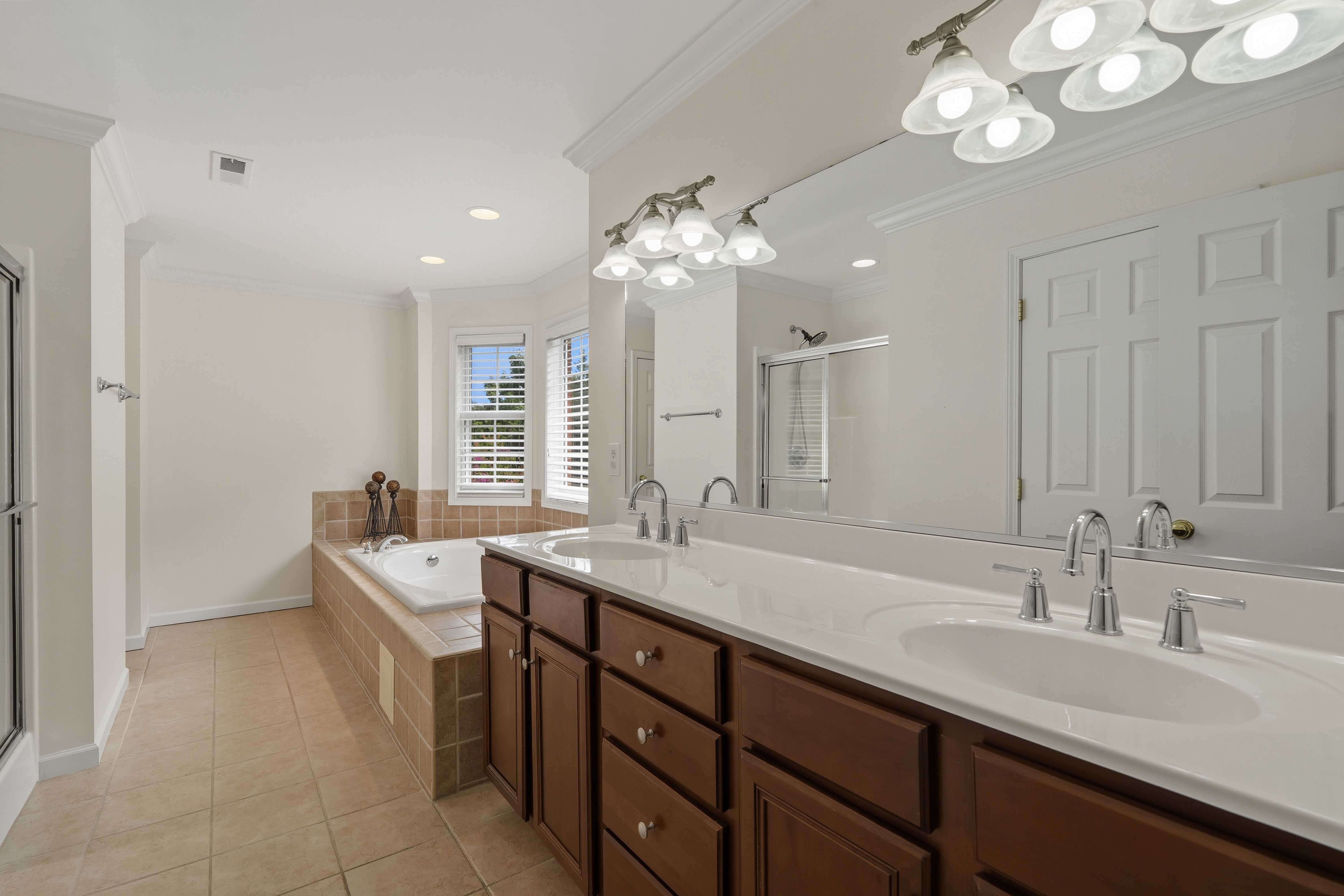  10422 Meadow Ridges Lane, Knoxville, TN 37922 - 物件實景