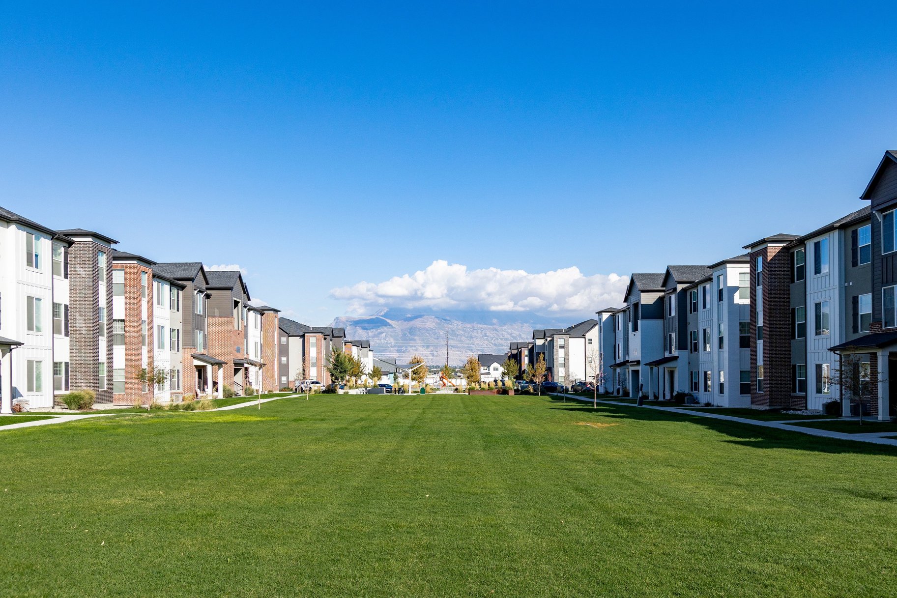  Top Floor Lehi Condo with Extra Upgrades - 物件實景