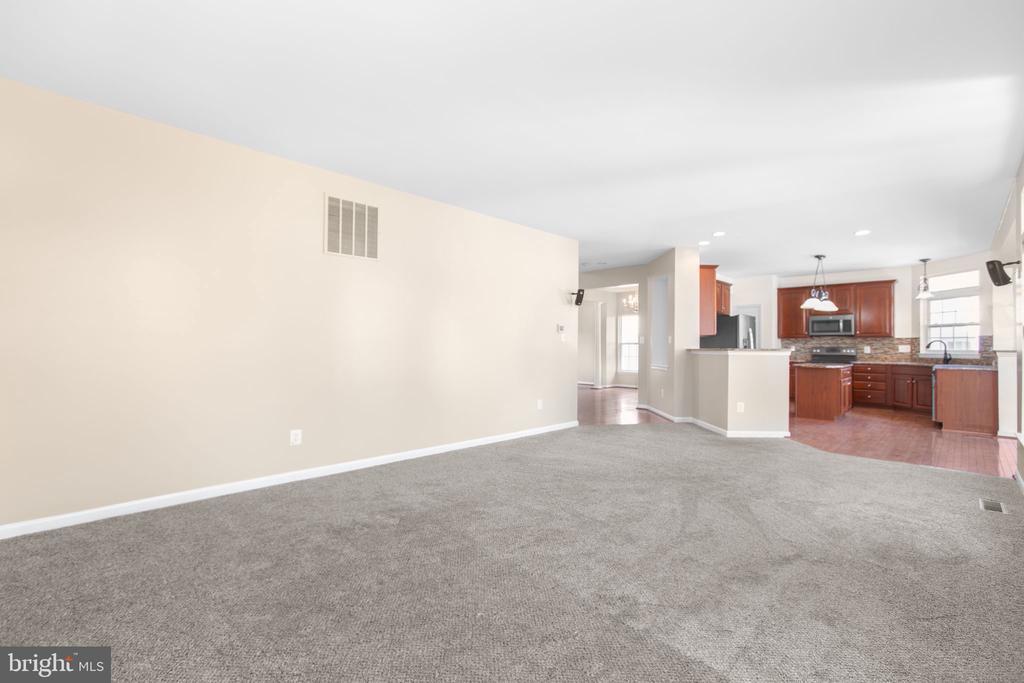 Fredericksburg, Virginia, 22407, United States, 4 Bedrooms Bedrooms, ,4 BathroomsBathrooms,Residential,For Sale,1883172