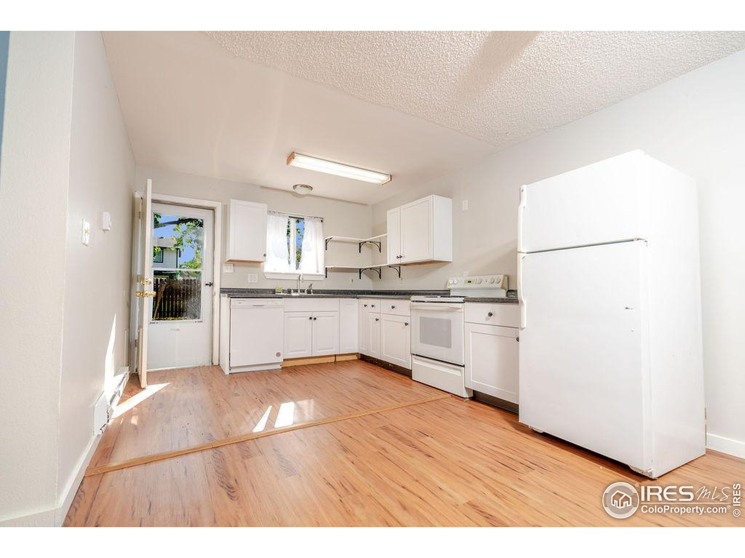 Longmont, Colorado, 80501, United States, 4 Bedrooms Bedrooms, ,Residential,For Sale,1941801