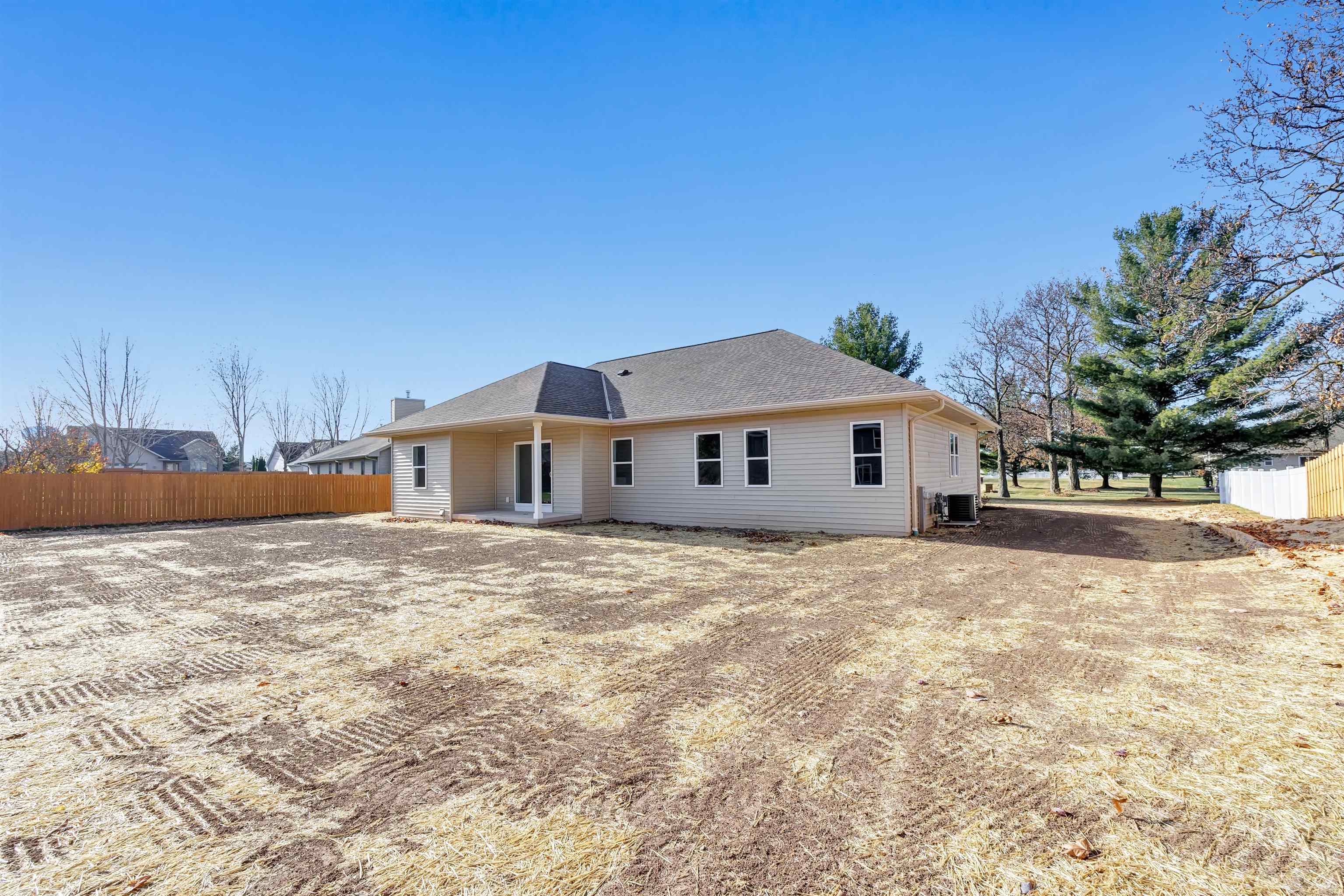 GREEN BAY, Wisconsin, 54311, United States, 3 Bedrooms Bedrooms, ,2 BathroomsBathrooms,Residential,For Sale,1998458