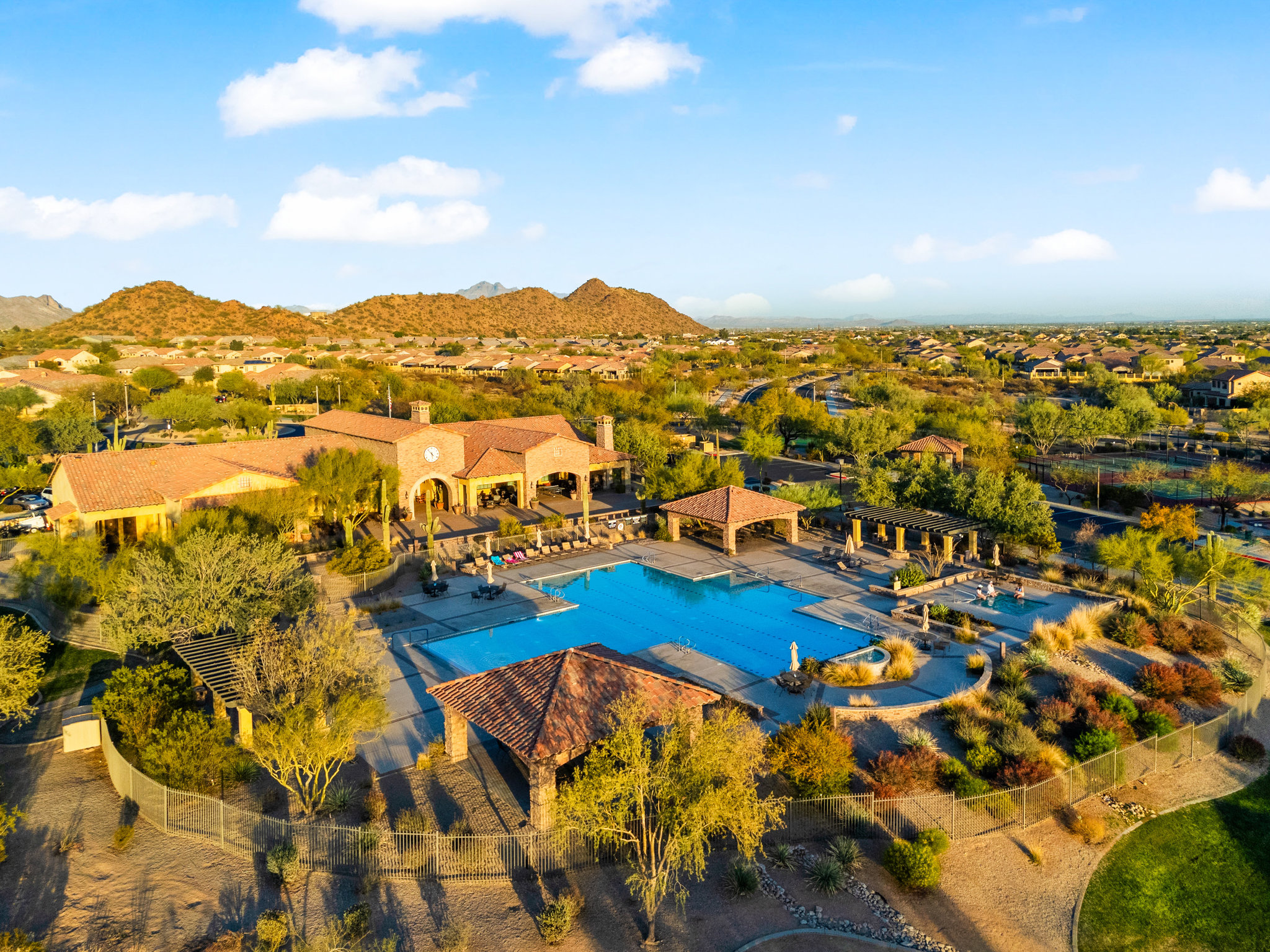  2325 N Atwood Cir  Mesa, AZ - 物件實景
