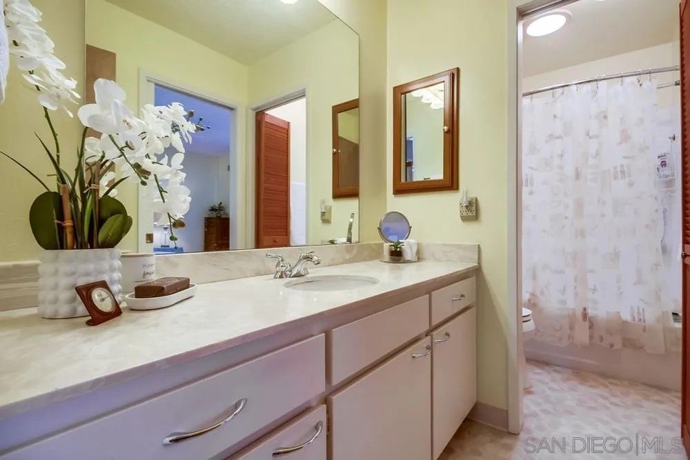 La Mesa, California, 91942, United States, 2 Bedrooms Bedrooms, ,1 BathroomBathrooms,Residential,For Sale,1973121