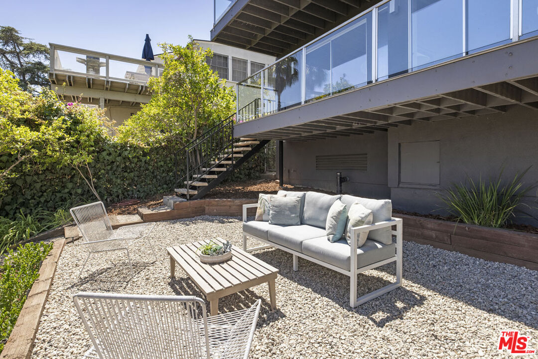 Los Angeles, California, 90039, United States, 3 Bedrooms Bedrooms, ,4 BathroomsBathrooms,Residential,For Sale,1934382