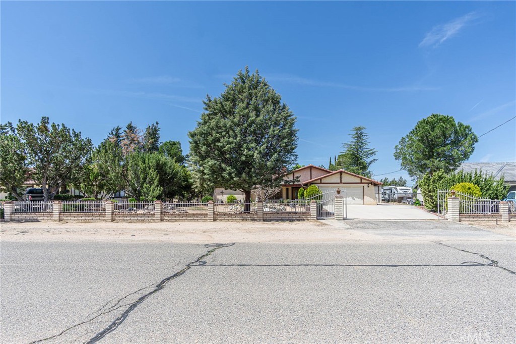 Hesperia, California, 92345, United States, 3 Bedrooms Bedrooms, ,3 BathroomsBathrooms,Residential,For Sale,1923948