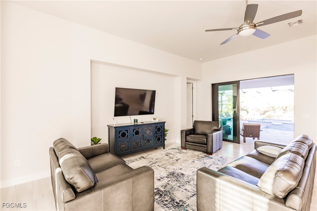 Cape Coral, Florida, 33914, United States, 3 Bedrooms Bedrooms, ,3 BathroomsBathrooms,Residential,For Sale,1974026