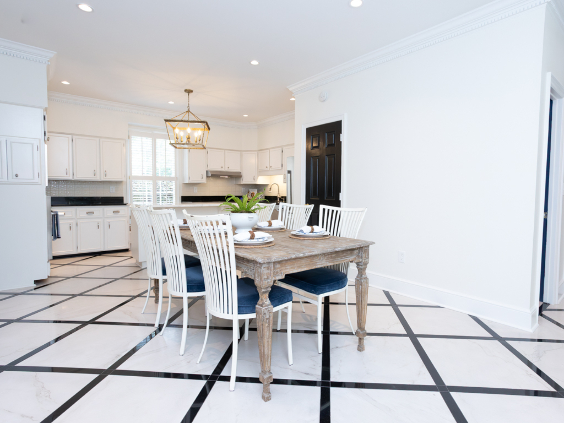  Grand Colonial Estate is Rare Find in the Heart of Midtown - 物件實景