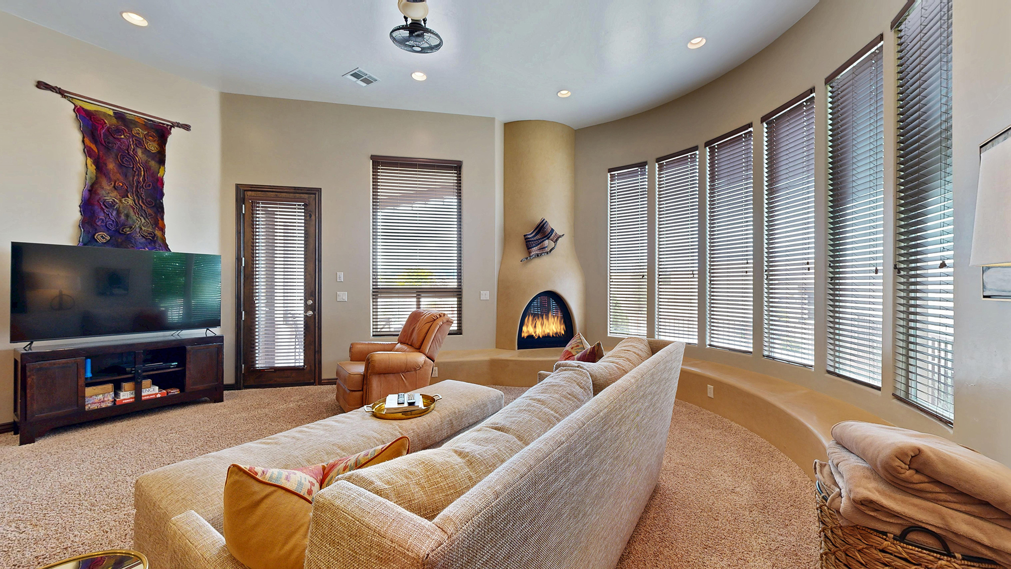 Alto, New Mexico, 88312, United States, 3 Bedrooms Bedrooms, ,3 BathroomsBathrooms,Residential,For Sale,1882409