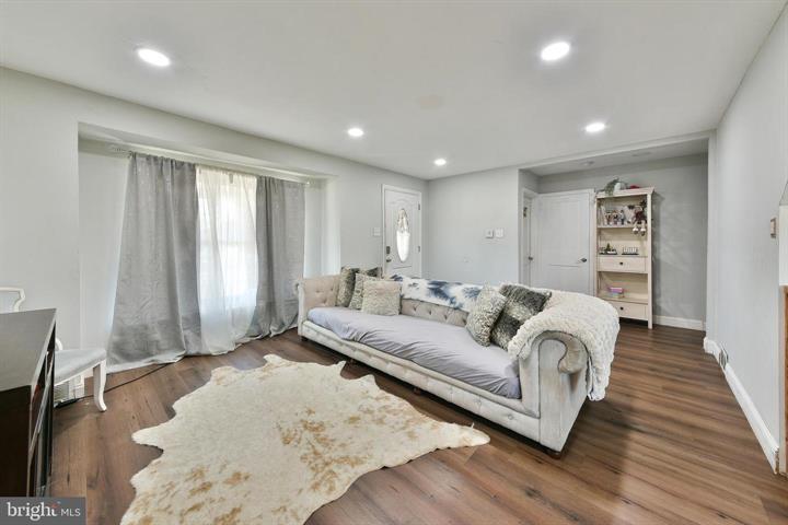 Philadelphia, Pennsylvania, 19111, United States, 4 Bedrooms Bedrooms, ,2 BathroomsBathrooms,Residential,For Sale,1976665