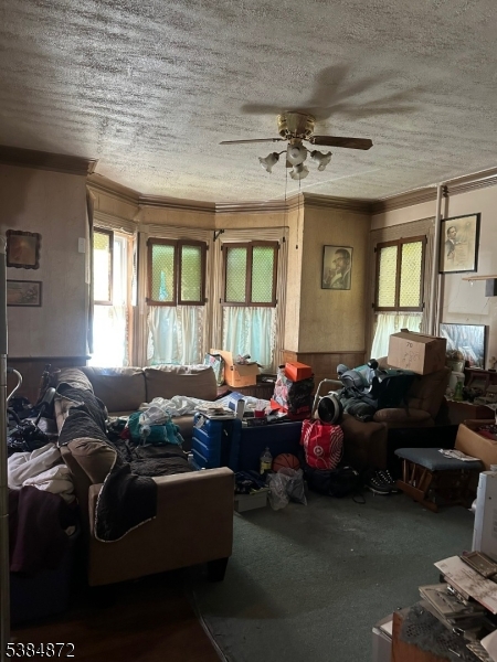 Irvington Twp., New Jersey, 07111, United States, 6 Bedrooms Bedrooms, ,4 BathroomsBathrooms,Residential,For Sale,1947988