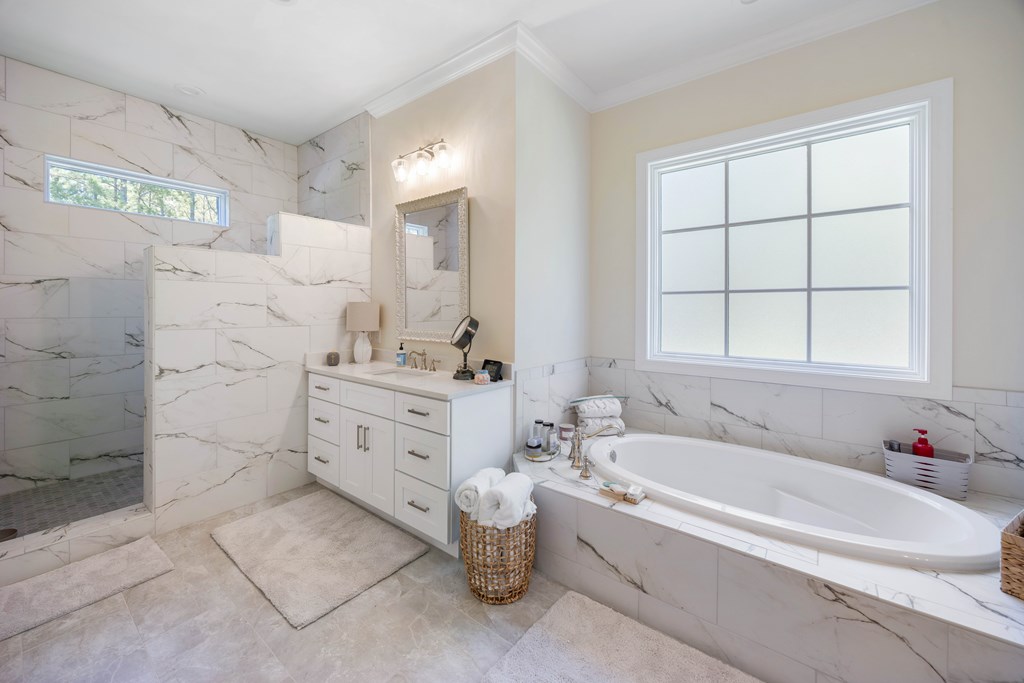 Columbus, Georgia, 31904, United States, 5 Bedrooms Bedrooms, ,5 BathroomsBathrooms,Residential,For Sale,1906061