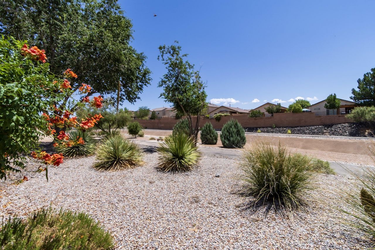 Rio Rancho, New Mexico, 87124, United States, 5 Bedrooms Bedrooms, ,3 BathroomsBathrooms,Residential,For Sale,1898268