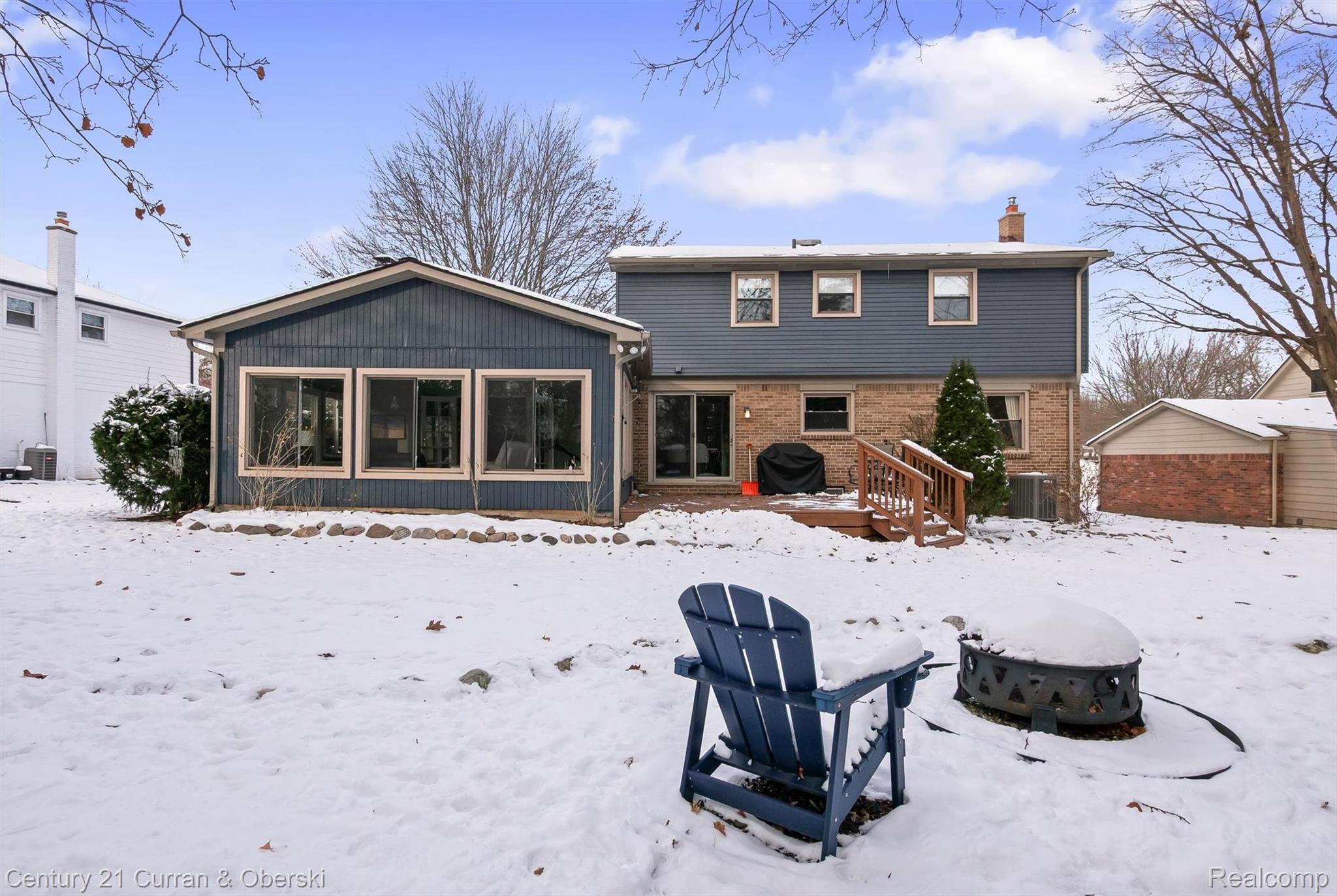 Northville, Michigan, 48167, United States, 5 Bedrooms Bedrooms, ,3 BathroomsBathrooms,Residential,For Sale,2009977