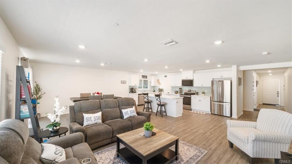 Nuevo, California, 92567, United States, 3 Bedrooms Bedrooms, ,2 BathroomsBathrooms,Residential,For Sale,1979668