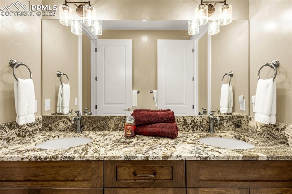 Monument, Colorado, 80132, United States, 5 Bedrooms Bedrooms, ,3 BathroomsBathrooms,Residential,For Sale,1949773