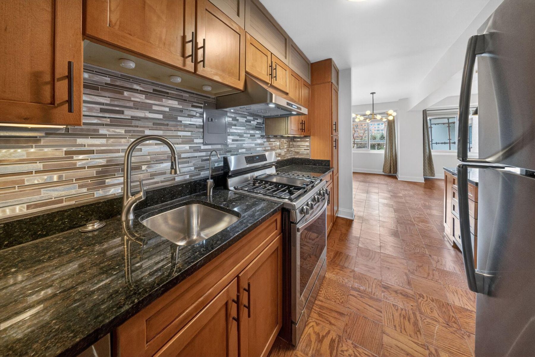  4201 Cathedral Avenue NW, Washington, DC, 20016 - 物件實景