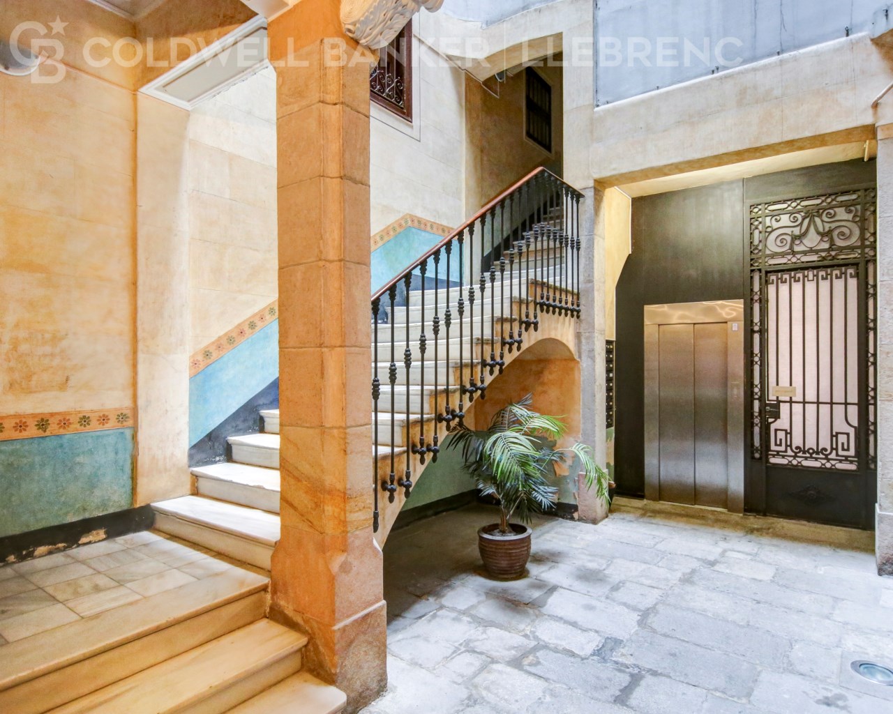 Barcelona, Catalonia, ES, 4 Bedrooms Bedrooms, ,1 BathroomBathrooms,Residential,For Sale,1622772
