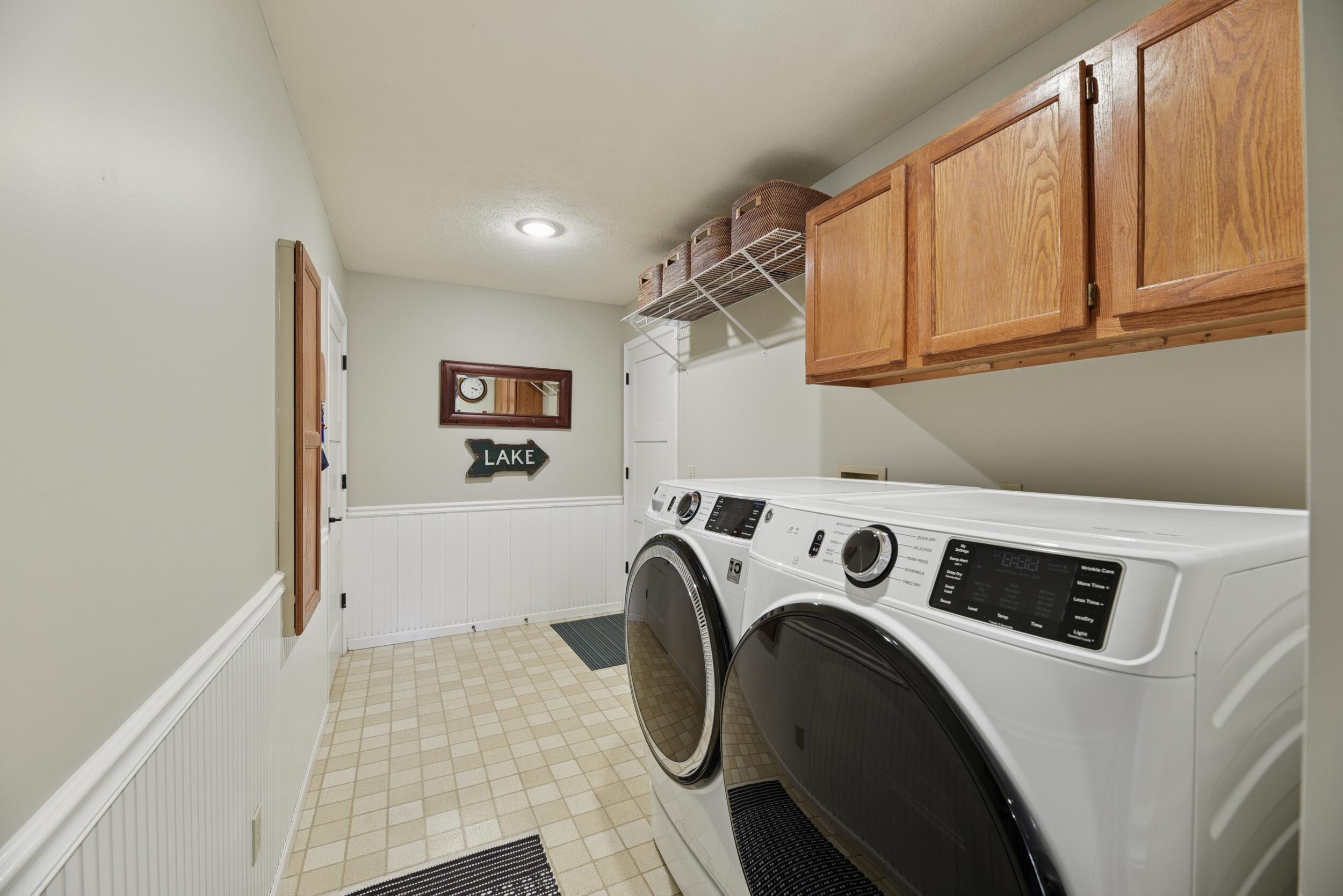 Long Beach, Indiana, 46360, United States, 4 Bedrooms Bedrooms, ,4 BathroomsBathrooms,Residential,For Sale,1989187