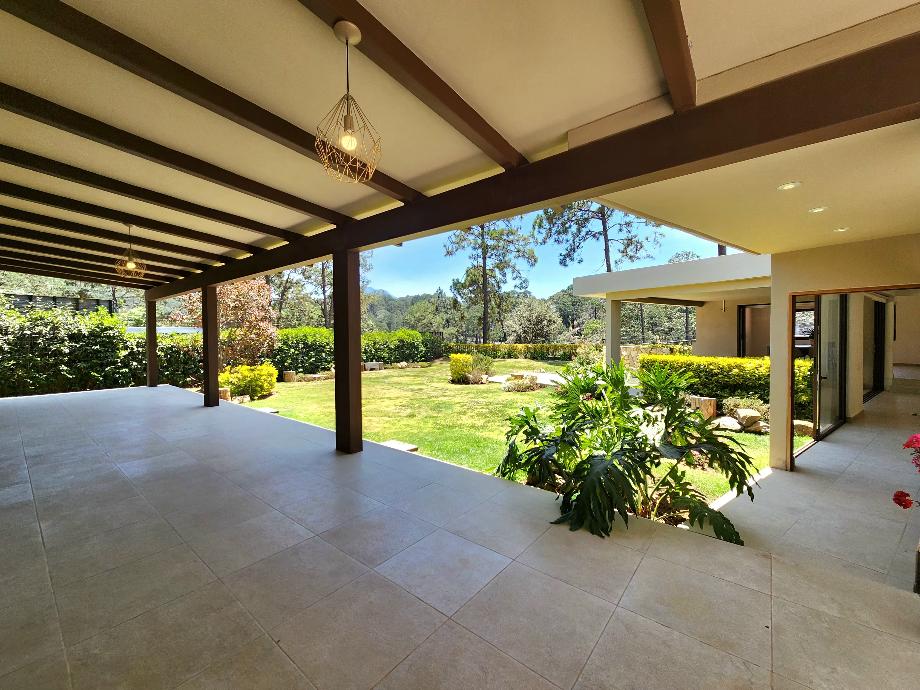 Valle de Bravo, Estado de México, 51200, Mexico, 4 Bedrooms Bedrooms, ,5 BathroomsBathrooms,Residential,For Sale,1917962