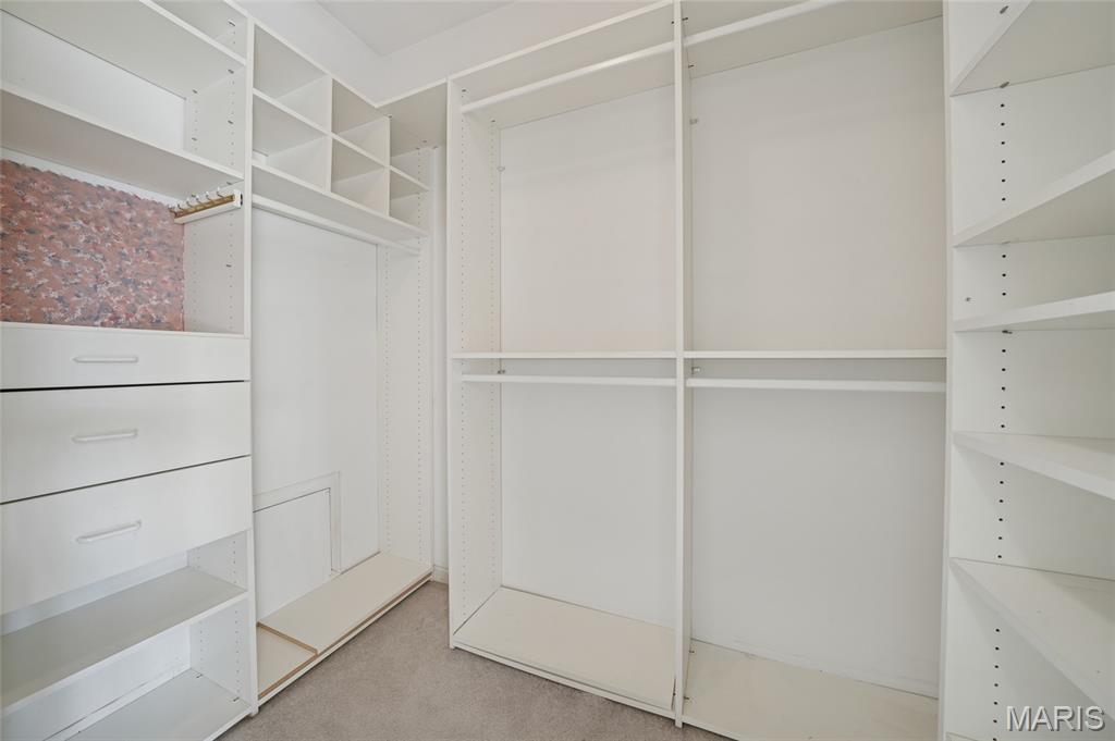 Ballwin, Missouri, 63021, United States, 4 Bedrooms Bedrooms, ,3 BathroomsBathrooms,Residential,For Sale,1989347