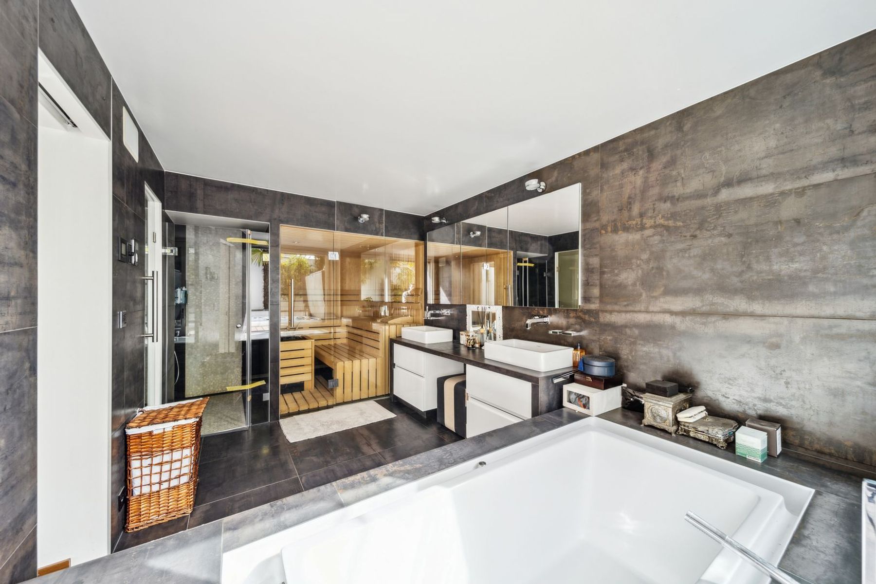  Contemporary manor house with exceptional panoramic view - 物件實景