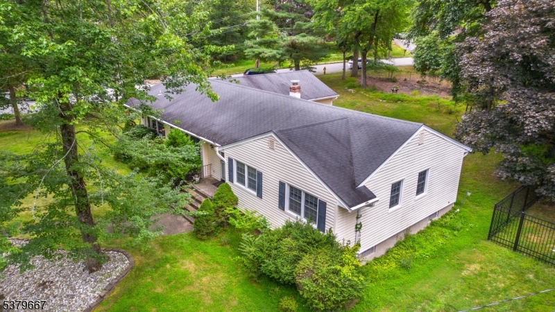 Parsippany-Troy Hills Twp., New Jersey, 07950, United States, 3 Bedrooms Bedrooms, ,4 BathroomsBathrooms,Residential,For Sale,1926193