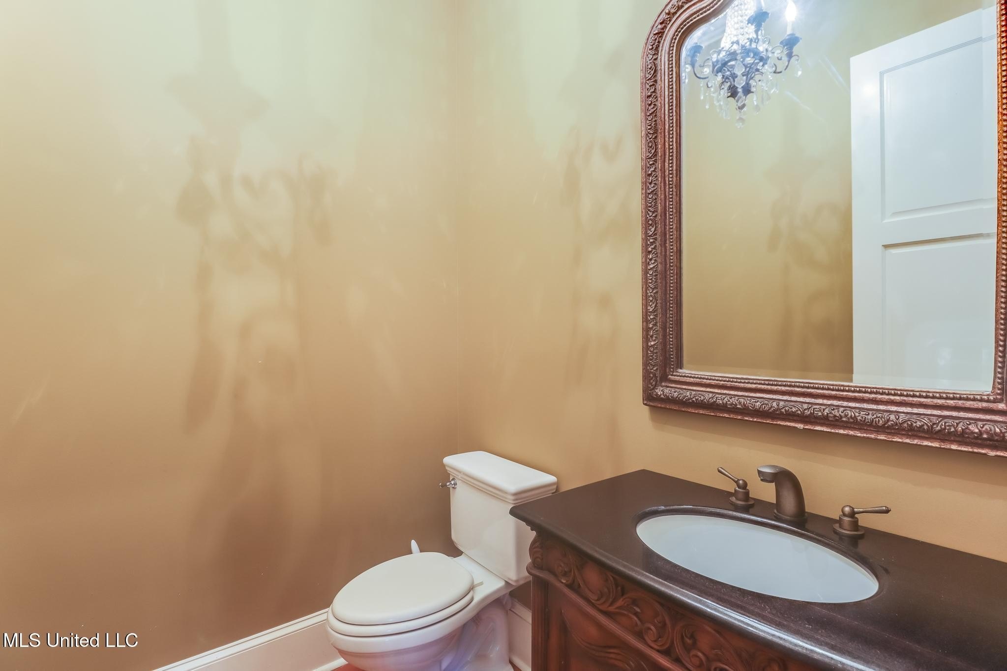 Pascagoula, Mississippi, 39581, United States, 5 Bedrooms Bedrooms, ,6 BathroomsBathrooms,Residential,For Sale,1977278