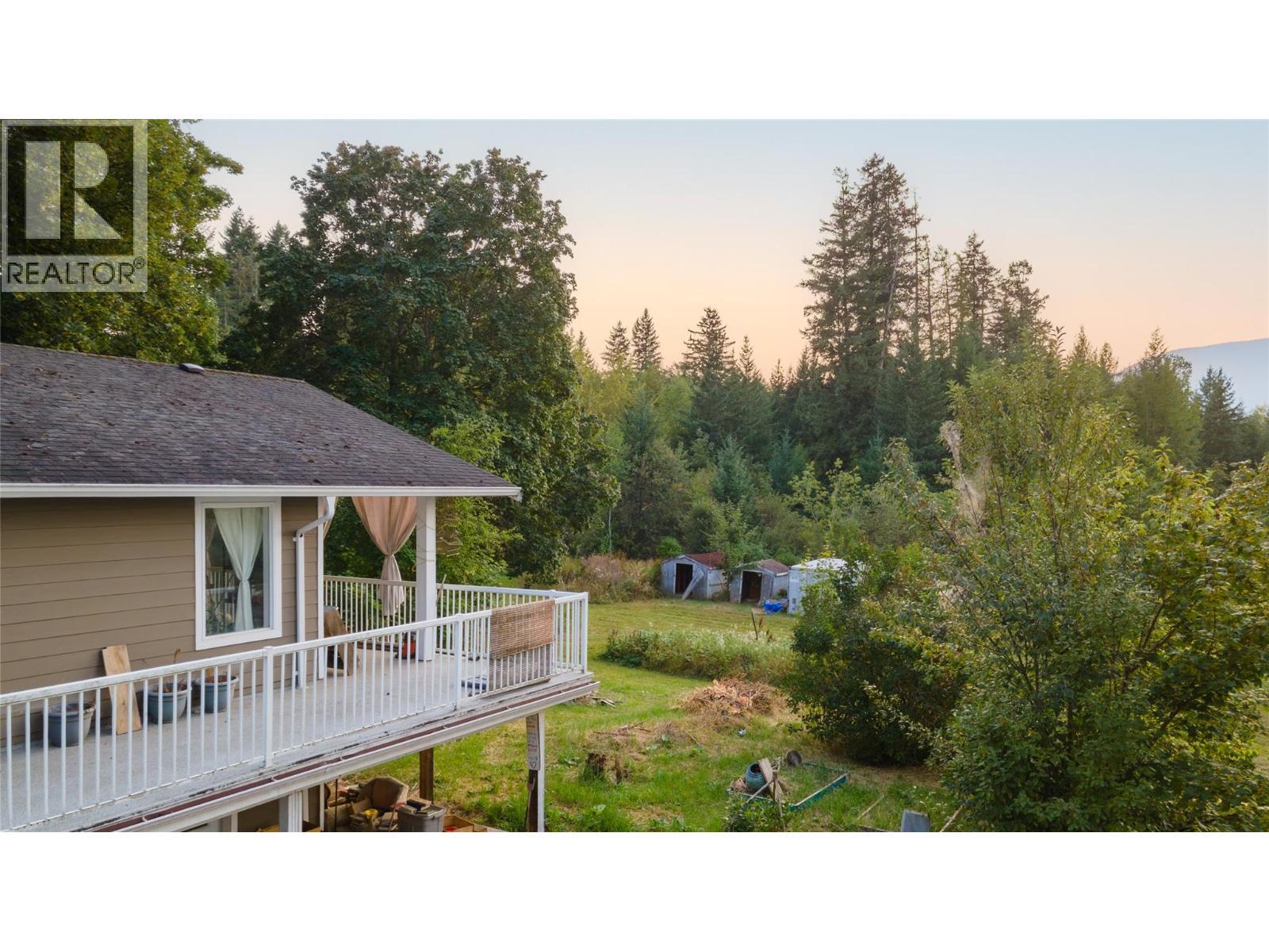 SALMON ARM, British Columbia, V1E 1J3, CA, 4 Bedrooms Bedrooms, ,2 BathroomsBathrooms,Residential,For Sale,1950734