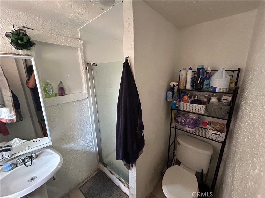 Los Angeles, California, 90011, United States, ,Residential,For Sale,2007554